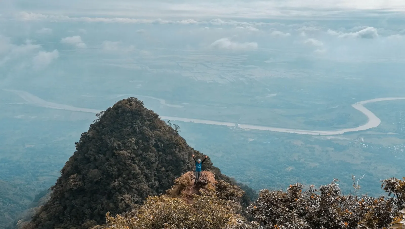 Hiking Setiap Akhir Pekan