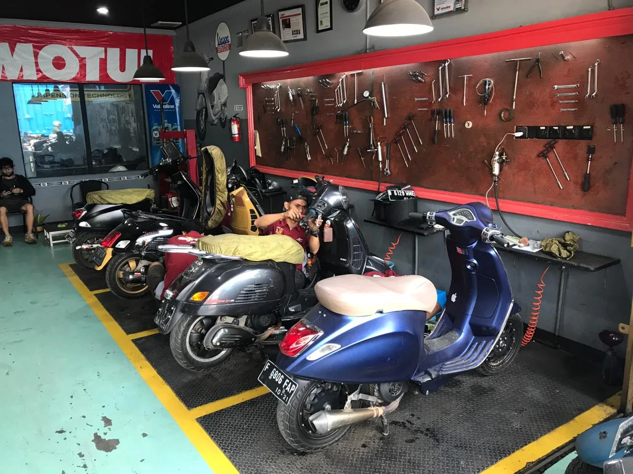 Bengkel Vespa Klasik Sanur