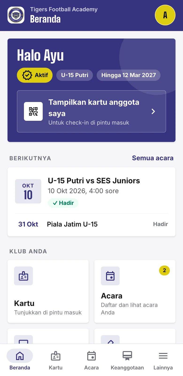 Aplikasi anggota di ponsel: beranda dengan status keanggotaan, pertandingan berikutnya, dan menu klub