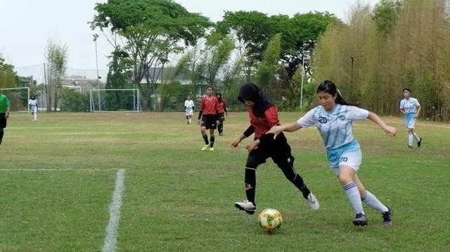Melihat Aksi Senior Girls Tiger Football Academy yang Terampil dan Kompetitif